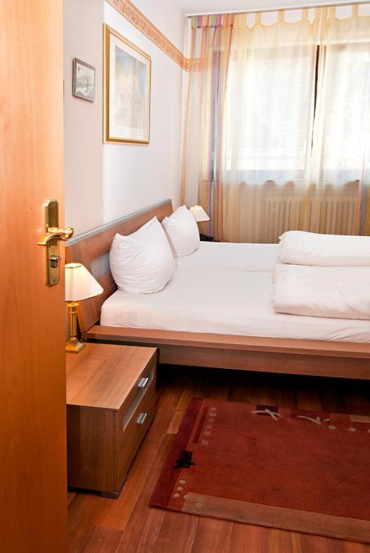 Hotel Kugel Trier Rum bild